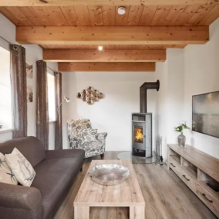 Semesterbostad Strandnest