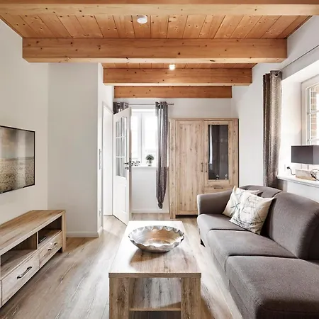 Semesterbostad Strandnest *