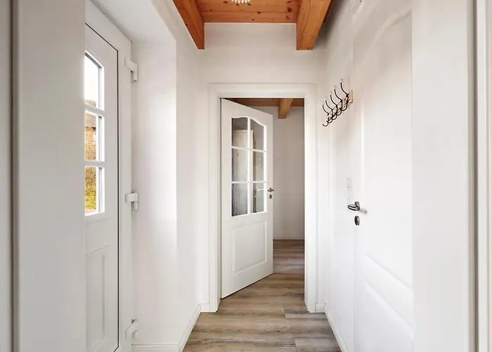 Strandnest Semesterbostad Witsum