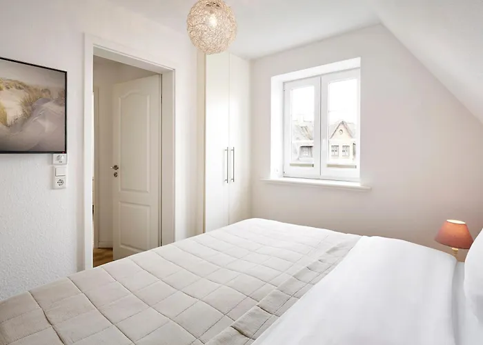 Semesterbostad Strandnest Witsum